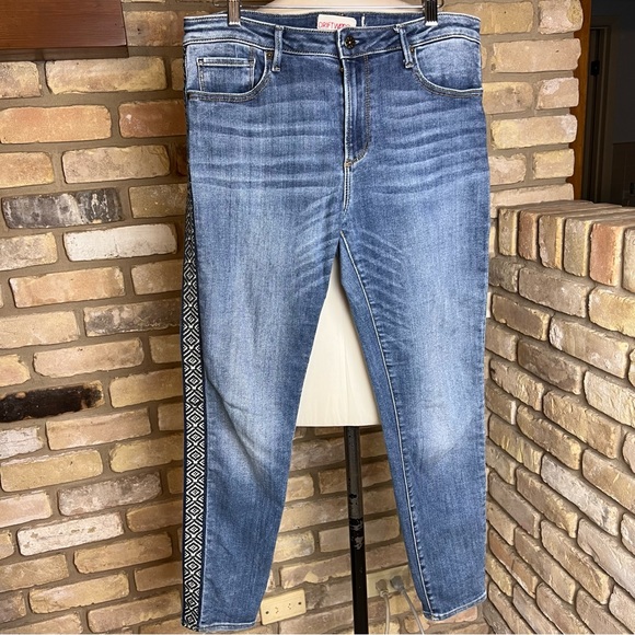 DRIFTWOOD navy white Aztec embroidered Jackie skinny jeans - Picture 2 of 9